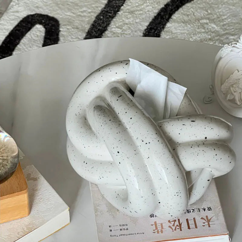 Twist Tissue Holder