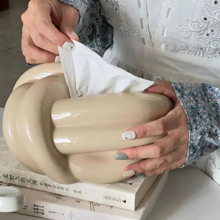 Twist Tissue Holder